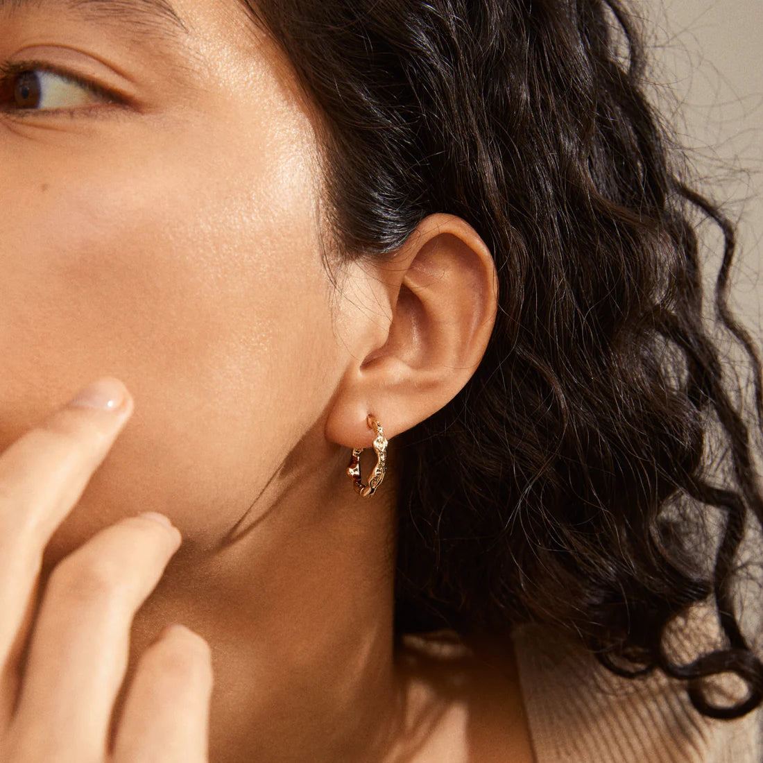 ZION organic shaped medium hoops