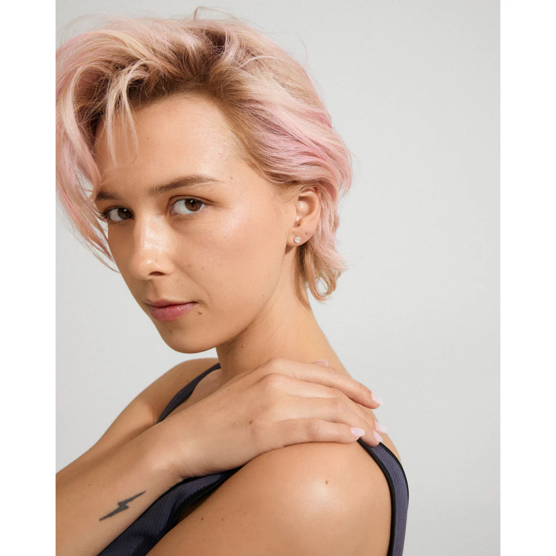AVA star earrings