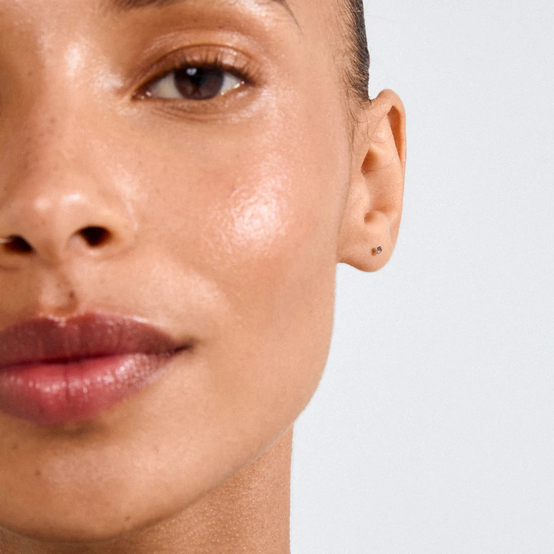 YANA micro crystal earstuds