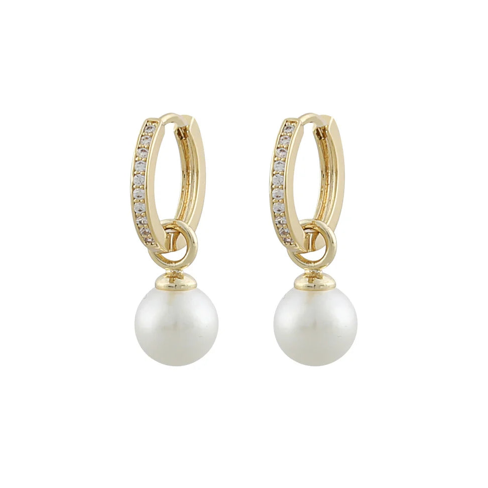 Core Pearl Earring