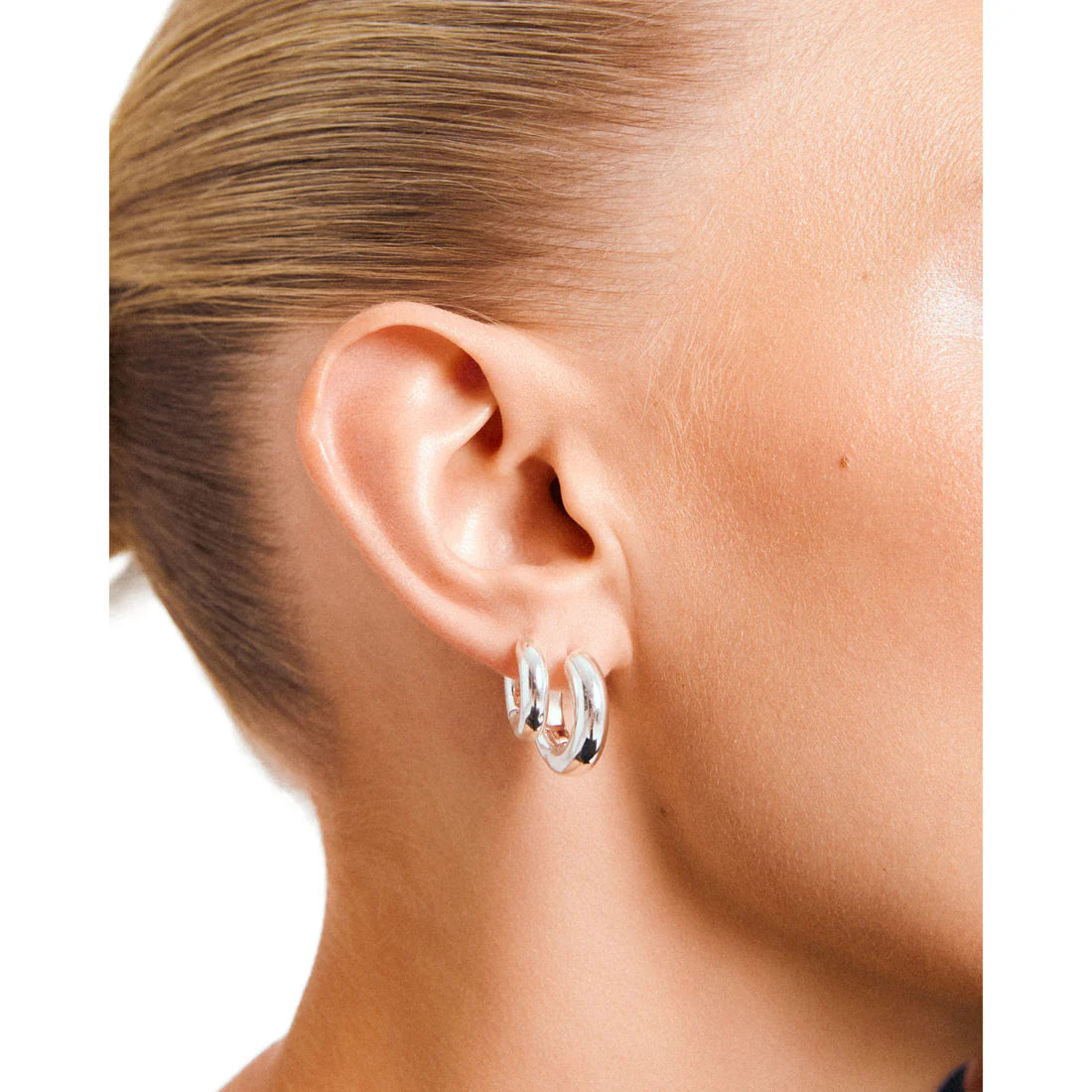 AICA chunky huggie hoop earrings