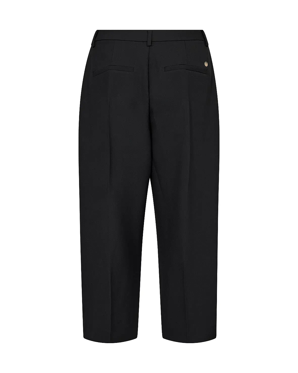 Leyana Miley Long Shorts