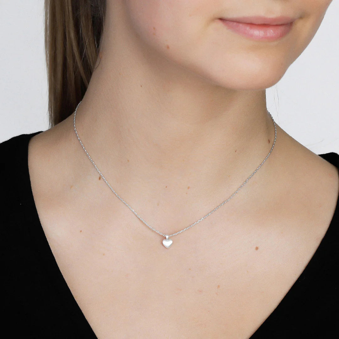 SOPHIA tiny heart pendant necklace