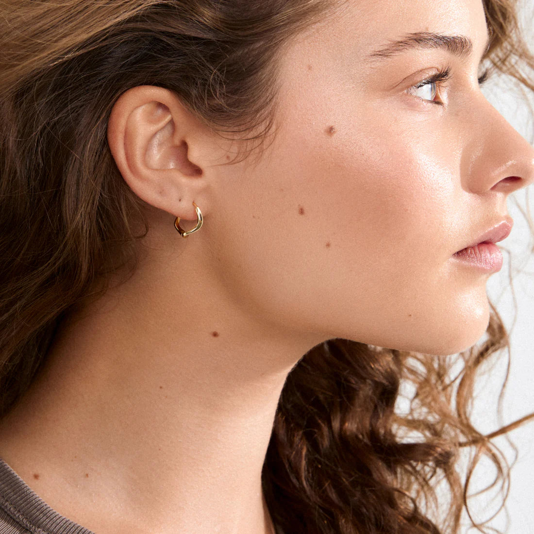 ALBERTE organic shape hoop earrings